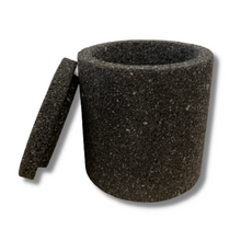 Charger l'image dans la galerie, Pot en pierre volcanique