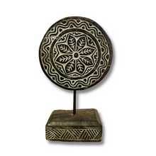 Charger l'image dans la galerie, Sculpture en bois de palme