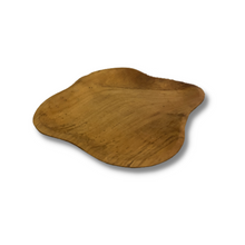 Charger l'image dans la galerie, Assiette déformée en teck