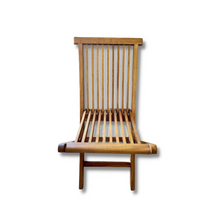 Charger l'image dans la galerie, Chaise d'enfant dépliable en teck