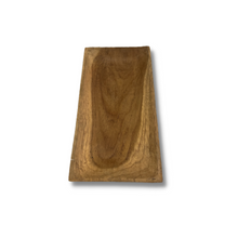 Charger l&#39;image dans la galerie, Nos assiettes rectangulaires en bois de teck sont un investissement long terme. Cette assiette est faite avec un matériel durable et écologique pour l&#39;environnement.
